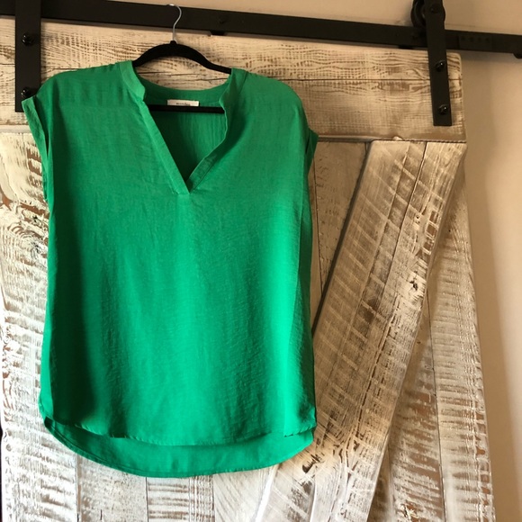 Mandee Emerald Green Short Sleeved Blouse - Picture 1 of 2